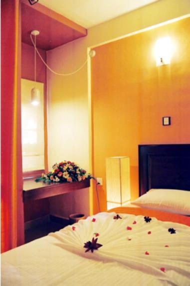 The Sovereign Colombo Room photo